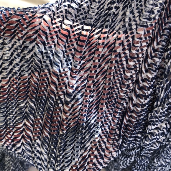 Swimsuit coverup - Picture 5 of 8